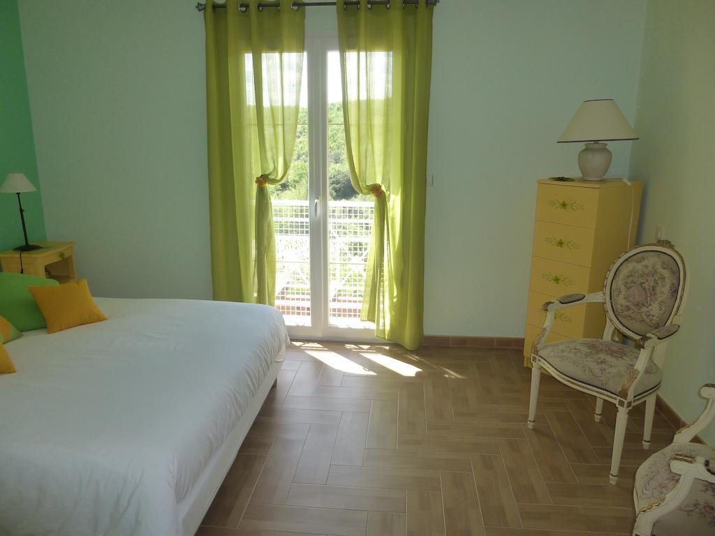 Domaine De Flo Adult A Partir De 16 Ans Bed and Breakfast Saint-Jean-de-la-Blaquiere Δωμάτιο φωτογραφία