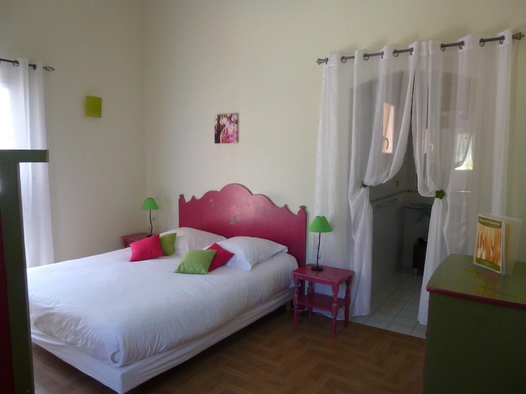 Domaine De Flo Adult A Partir De 16 Ans Bed and Breakfast Saint-Jean-de-la-Blaquiere Δωμάτιο φωτογραφία
