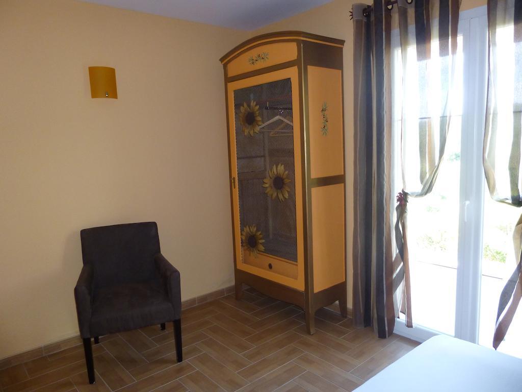 Domaine De Flo Adult A Partir De 16 Ans Bed and Breakfast Saint-Jean-de-la-Blaquiere Δωμάτιο φωτογραφία