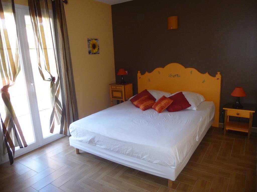 Domaine De Flo Adult A Partir De 16 Ans Bed and Breakfast Saint-Jean-de-la-Blaquiere Δωμάτιο φωτογραφία