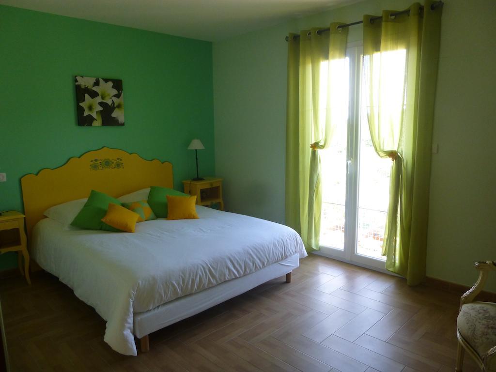 Domaine De Flo Adult A Partir De 16 Ans Bed and Breakfast Saint-Jean-de-la-Blaquiere Δωμάτιο φωτογραφία
