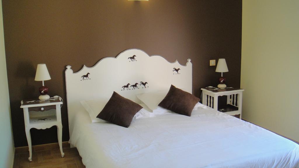 Domaine De Flo Adult A Partir De 16 Ans Bed and Breakfast Saint-Jean-de-la-Blaquiere Δωμάτιο φωτογραφία
